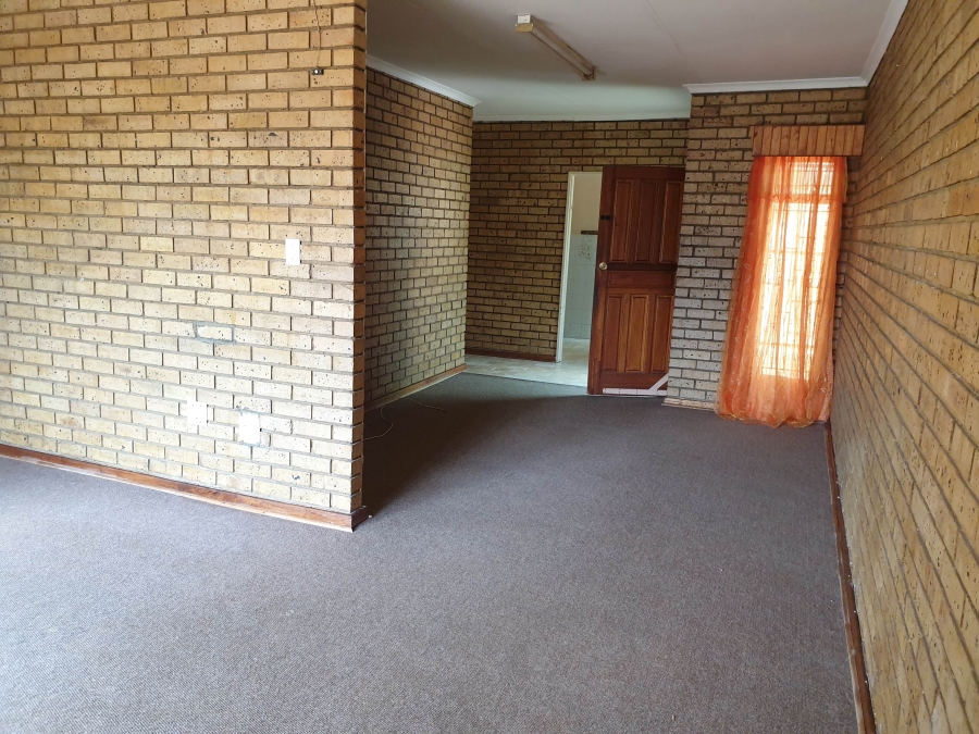 To Let 2 Bedroom Property for Rent in Roosheuwel North West